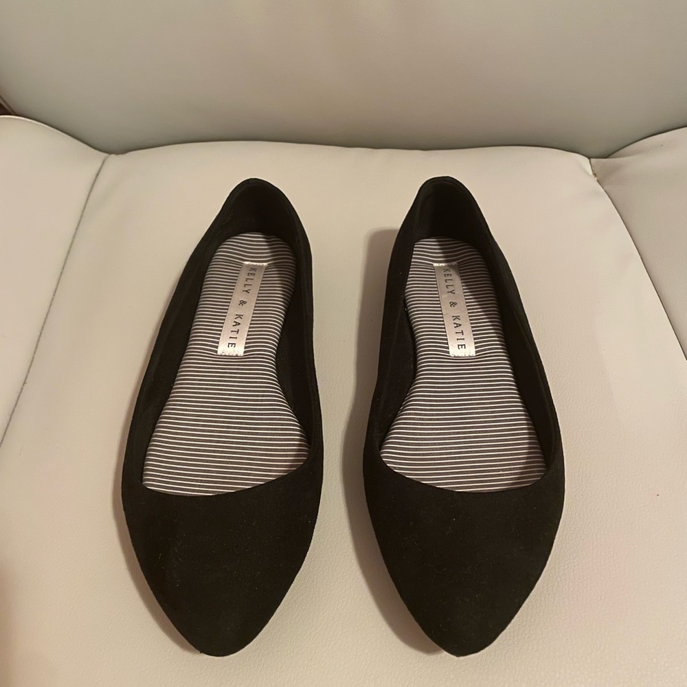 women’s lightly worn ballet flats
